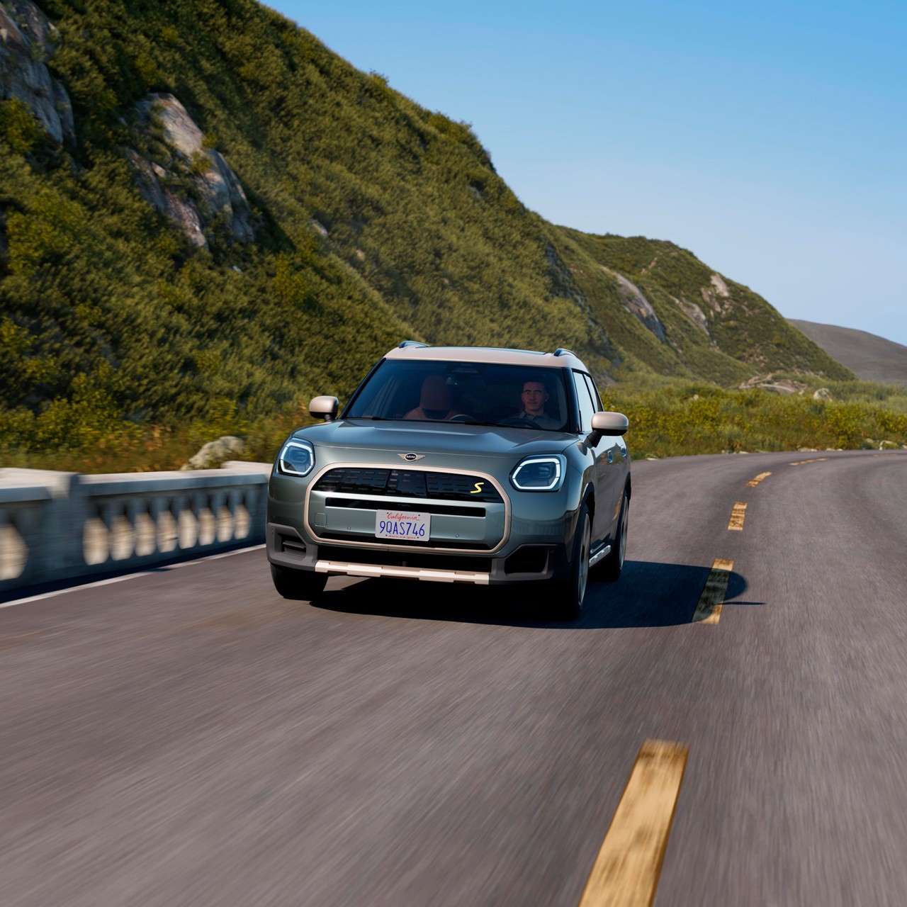 MINI COUNTRYMAN na estrada.